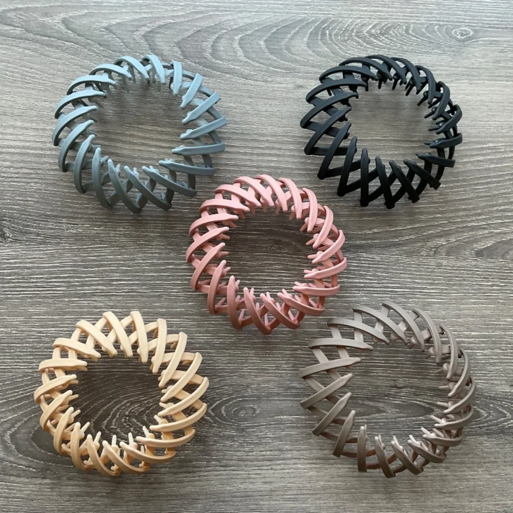 💥Hair Clip Retractable Hair Loops Hair Bun Maker💥3 for$12💥 - Picture 2 of 4